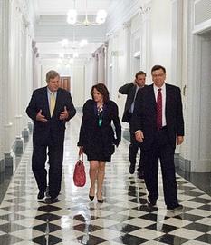 Executives Usda April 2013 Cropped Photo Via Us Dept Of Agriculture Via Wikimedia Commons