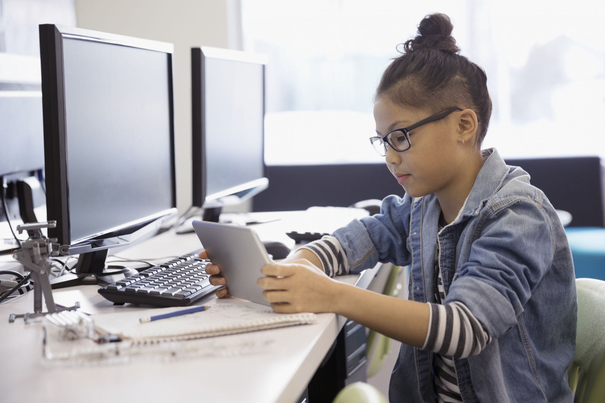 There's a Massive Gender Gap in AI