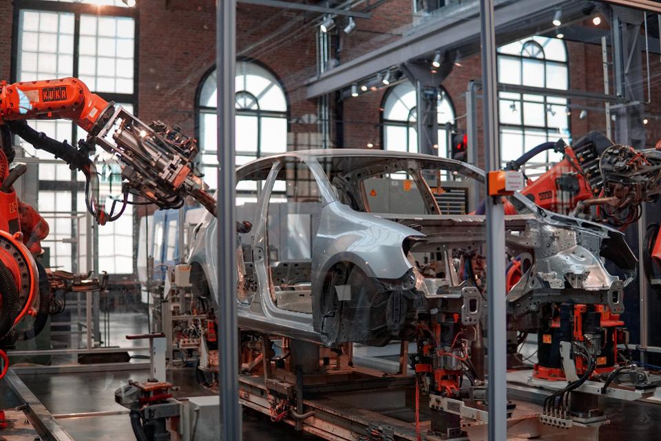 How Factories Of The Future Are Leading The Way To Innovation In Manufacturing